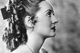 Her hair is harlow bbgold bette davis eyes was written in 1974 by jackie deshannon (music) & donna weiss (lyrics). David Bowie S Body And Bette Davis Eyes Palatinate