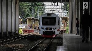 Anda dapat menunggu di setiap shelter bus damri yang ada di setiap terminal di. Ka Bandara Soetta Beroperasi Lagi Hari Ini Harga Tiket Mulai Rp 10 Ribu Bisnis Liputan6 Com