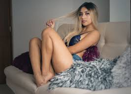 Join Amanda-medrano Live Sex Chat - Profiles, Reviews, & Porn