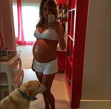 Luisa mell publicou um vídeo em suas redes sociais para se defender das acusações de que teria roubado o cachorro de estimação de uma família, durante uma operação de resgate. Nasce Primeiro Filho De Luisa Mell O Fuxico