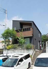 どうも、西野太陽です。 我が家の屋根は西側の片流れ屋根です。勾配は22度で広さが30 あります。 空から見たところ（ご近所の太陽光率高し!） 配置図 立面図 片流れ屋根のメリット まず、西向き東向きにかかわらず片流れ屋根で太陽光発電を付けるメリットとしては、 ç‰‡æµã‚Œå±‹æ ¹ è¥¿ä¸‹ãŒã‚Š Kbreckpaperdoll Com