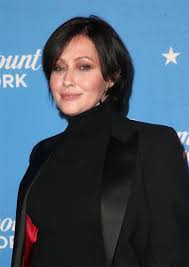 Viele menschen haben shannen doherty für ihren offenen umgang mit der krankheit gelobt. Shannen Doherty Kehrt Als Beverly Hills 902
