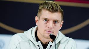Willkommen auf der offiziellen website des fußballers und nationalspielers toni kroos. Toni Kroos Prangert Missstande An Vergabe Der Wm An Katar War Falsch Stern De