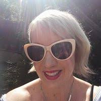 Danielle Hine (dazzahine)