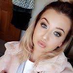 Elisa Howie's Instagram, Twitter & Facebook