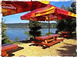Písek) nabízející služby ubytování, bazén, sauna, restaurace a jiné. Rekreacni Stredisko Radava Chrast U Zahoran Kovarov Pisek Recreational Center Radava Is Situated On A Bank Of Dam Orlicka It I