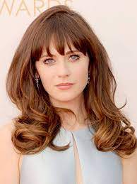 You Ve Got To See Chloe Grace Moretz S New Bangs Thick Hair Styles Haircut For Thick Hair Medium Hair Styles