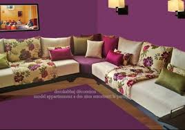 بالتة الألوان الأخضر الزيتي مع البنفسجي والفوشي والأوفوايت وجزء معرق بنفس الألوان dream living rooms moroccan living room home n decor