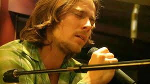 Sønnen til Willie Nelson synger en coverlåt av faren