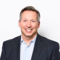 200+ perfiles de «Brende»