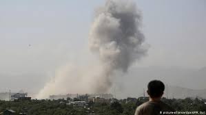 Three stowaways reported to have fallen to their deaths after clinging to the wheels of an evacuation. Al Menos Un Muerto Y 100 Heridos En Ataque Con Coche Bomba En Kabul El Mundo Dw 01 07 2019