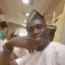 Pari owe yi; Agba ki wa l'oja? 🤩