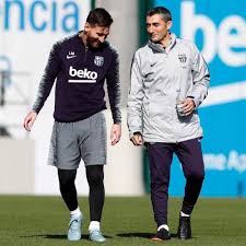 Ernesto valverde aseguró en bilbao, en su primera comparecencia pública tras su despido del fc barcelona, que entrenar al barça fue una suerte i. Ernesto Valverde