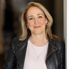 Amy Prevost's Instagram, Twitter & Facebook