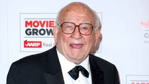 Ed asner, who played a gruff newsman for laughs and for drama in the classic tv series 'the mary tyler moore show' and its spinoff 'lou grant' in the 1970s and 1980s and was honoured with seven. Pnxvhdplrrs Km