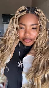 Queen’s Day 👑, Trança:@adriellemorenah , Unhas: @milenasilva_nails_design  , Cílios: @milenasilva_nails_design , #fyp #negadoce #explore #viral  #afrodance #frenshcurlsbraids #tranças #nails #lash