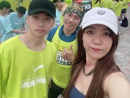 蔡小欣| 什麼時候才能揪一團人多一點的路跑團🤣 跑起來啊各位～～～ 今日的Garmin 10km順利報名成功約約爬山也可以啊好久沒爬了！ #路跑|