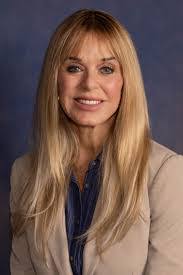 Leslie Koch's Instagram, Twitter & Facebook