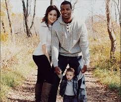 Black And White Dating This Is My Beautiful Little Family I Am Black White And Native American My Husband Is Hisp Black And White Love Black And White Couples Interracial Couples
