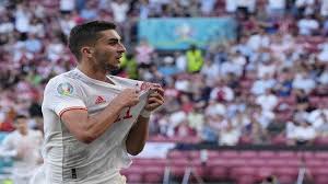 Blessed with great pace, the spaniard is predominantly a right winger, but is comfortable on either. Cragoaf1tskc M