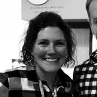 Lindsey Snow Email & Phone Number