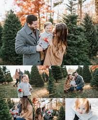Christmas Tree Farm Family Photography Ideas For Family Posing Tree Farm Holi Christmas Tree Farm Pictures Christmas Family Photos Christmas Tree Farm Photos