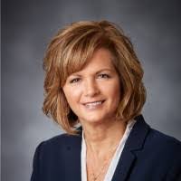 Luanne Mclaughlin's Instagram, Twitter & Facebook