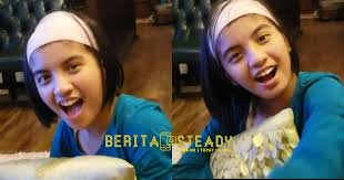 Tak sangka dia pandai guna 'smule', ini mesti anak aku. Video Anak Syurga Erma Fatima Ramai Netizen Sikap Erma Fatima Melayan Anak Syurga Berita Steady