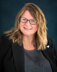 Amy Hemmer's Instagram, Twitter & Facebook