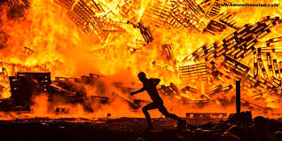 I mange år har det vore ein tradisjon at mange har samla seg på. Burning Man At Slinningsbalet Imgur