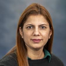 Nadia Farooq's Instagram, Twitter & Facebook