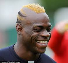Sementara itu, arti mimpi potong rambut yang satu ini ternyata sama saja dengan arti mimpi potong rambut di bulan lainnya seperti dzulhijjah, muharram, dan rajab. Gaya Rambut Terkini Mario Balotelli Stylo Sporte
