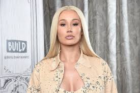Do anyone here got compilation of cartis photo profile? Iggy Azalea Confirms Playboi Carti Breakup