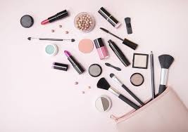 25 Baking Soda Hacks You Need To Know Page 40 Of 50 Articleskill Page 40 In 2020 Makeup On Plane Lip Colors Pink Makeup