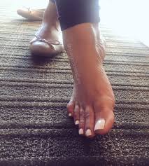 Pretty feet in soft white bedroom slippers toeslagen digid aanvragen. Pretty Feet Twitter àªªàª° Submission By Thegoddessbee