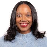 Earline Saunders's Instagram, Twitter & Facebook