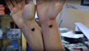 Spielkarten, ass, pik, karo, herz, kreuz, joker, dame, könig, fasching, karneval. Karo Herz Pik Kreuz Handgelenk Tattoovorlagen24 Com Tattoovorlagen24 Com