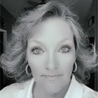 Angie Buck's Instagram, Twitter & Facebook