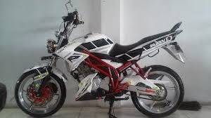 Akan tetapi hal tersebut tidak membuat pemiliknya puas begitu saja, ketidak puasan pemilik motor sport yamaha akan tampilan dari pabrikan hal ini bisa kita lihat dengan banyaknya yamaha vixion yang. Modifikasi Motor Yamaha Vixion 150 Old New Modif Youtube