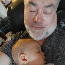 Looking for a good hairstylist!! 😊