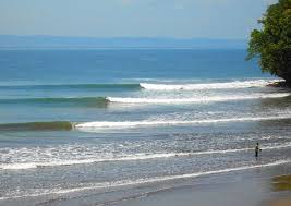 Pantai ini berada di garis pantai yang sama dengan pantai pangandaran dan juga pantai batu hiu di jawa barat. Batu Karas In Java Most Chilled Out Place In Java Off The Tourist Trap Nice Little Right Hand Point Break Beach Hotels Surfing Surf Trip