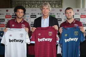 2020/21 third kit out now in official club store and online. Jack Sullivan Reacts After Seeing New West Ham Kit For The First Time And Fans Are Excited Hammers News