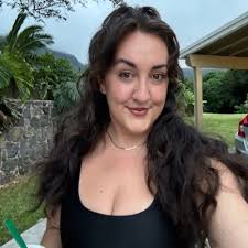 Mia Cook (@miaecook)