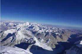 Mount everest is located in the magnificent himalaya mountain range. Nur Noch Wenige Meter Dann Ist Es Geschafft Der Gipfel Des Mount Everest Ist Zum Greifen Nah Stuttgarter Zeitung