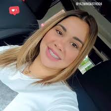 Feliz Cumpleaños a mi tia! Que Dios me le regale muchísimos años más!