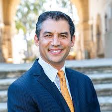 Scott Eades's Instagram, Twitter & Facebook