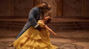 Grazie a chi ci sostiene sempre e grazie ai miei colleghi e amici. La Bella Y La Bestia Emma Watson Canta Bonjour En El Nuevo Spot Espanol Ecartelera