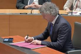 biti milijonar Robert Golob ...