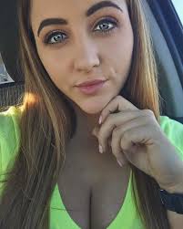 K-Salom Last fit from Stagecoach and a few days later I'm still recovering  from such an epic weekend!🤠✨ Shop your summer outfits👉  https://bookonboard.com/summer-travel-outfits/