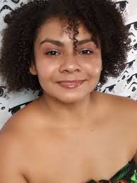 Carla maciel (@blogdamorenacachos)